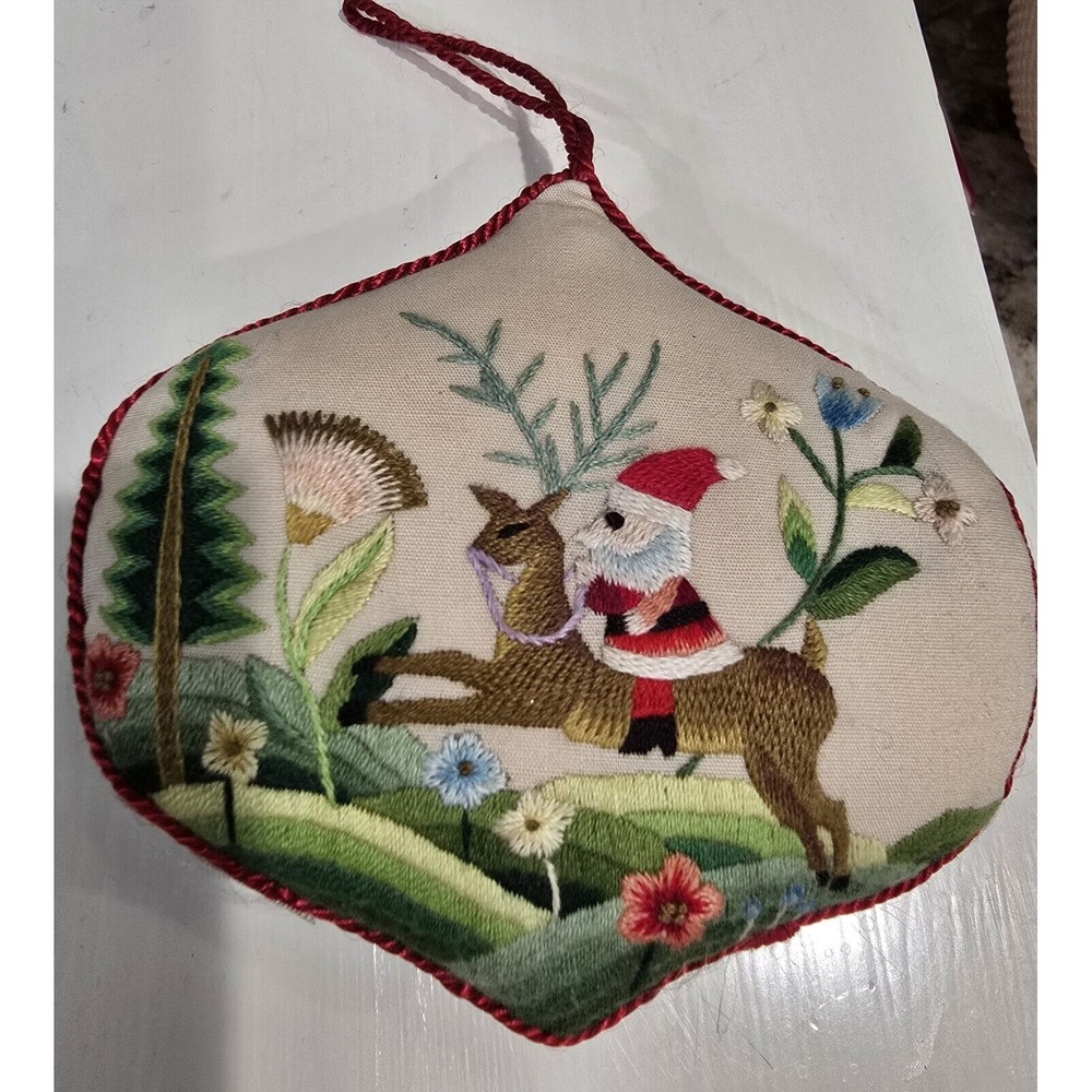 Santa Hallmark Keepsake Ornament Embroidered Pillow Hand Sewn 1984